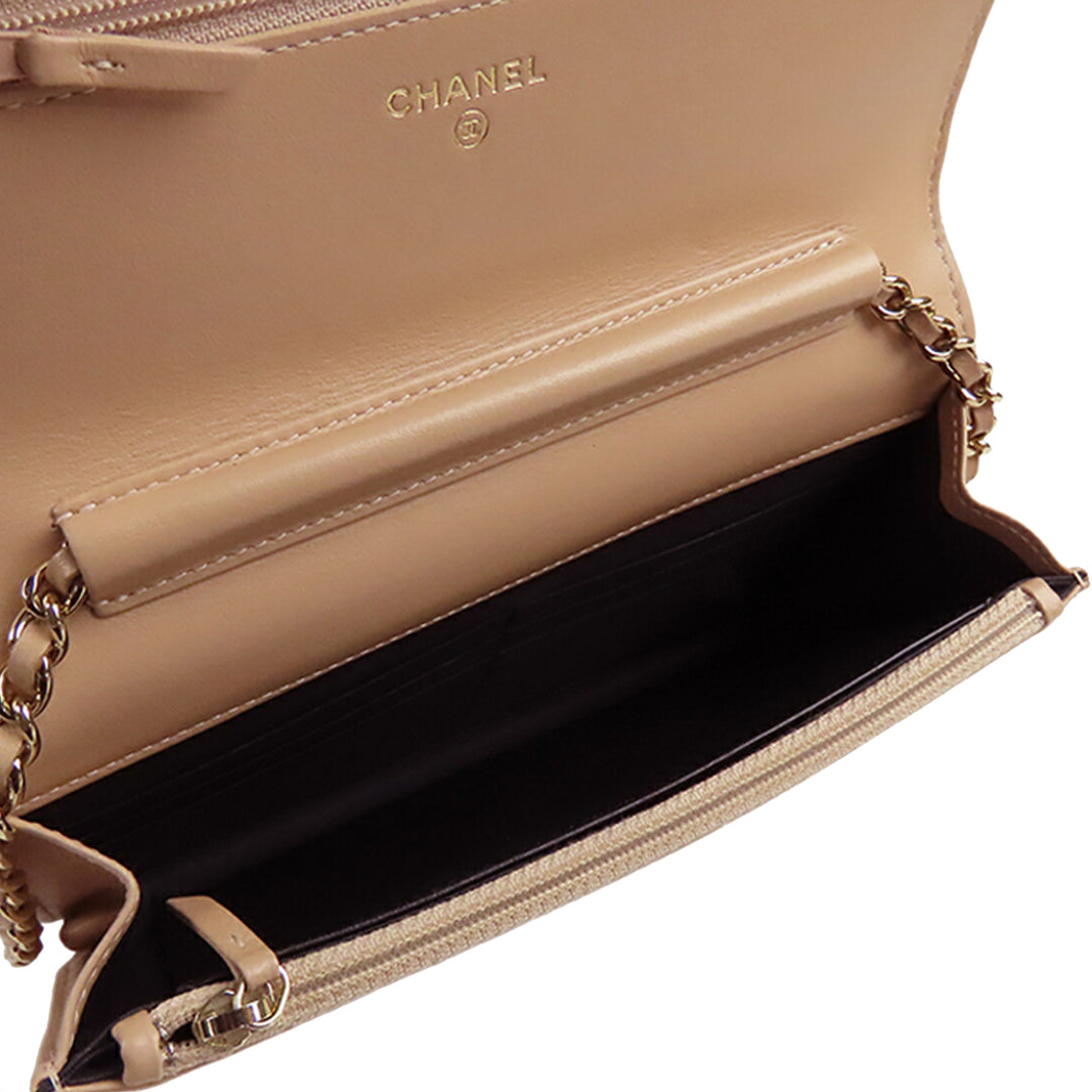 Chanel Caviar CC Filigree Wallet on Chain