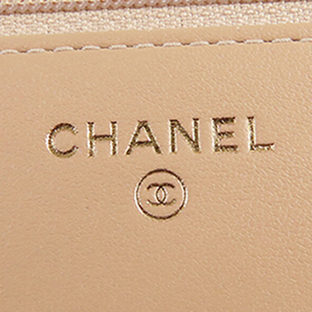 Chanel Caviar CC Filigree Wallet on Chain