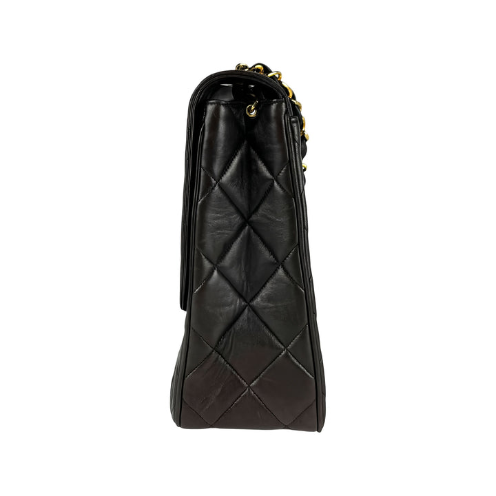 Chanel CC Matelassé Carré Rabat simple XL Cuir d'agneau Noir – vue 13 – GABY PARIS