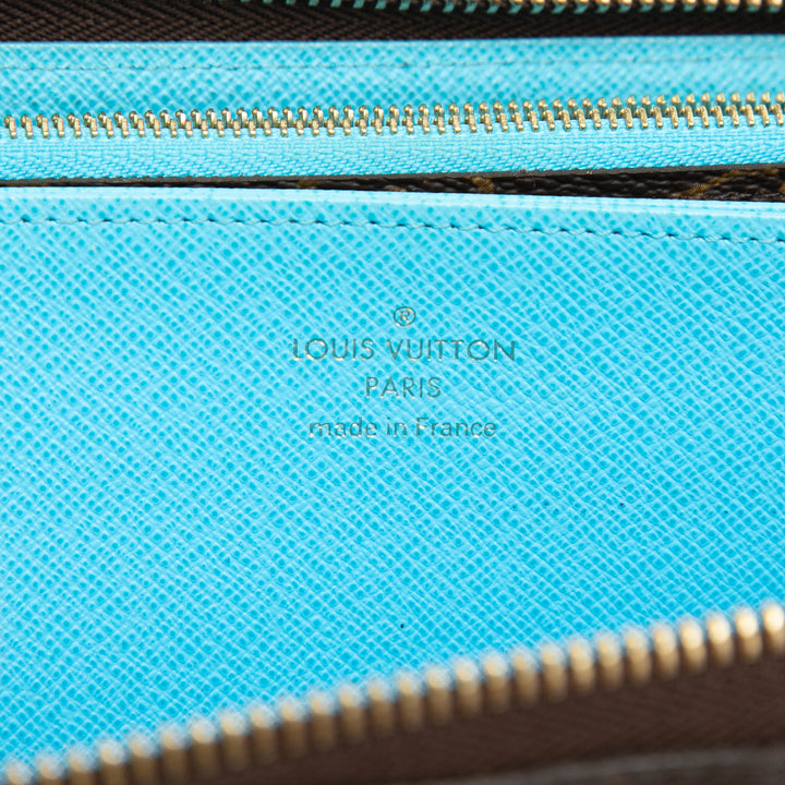 Louis Vuitton Monogram Vivienne in Tokyo Zippy Portefeuille long