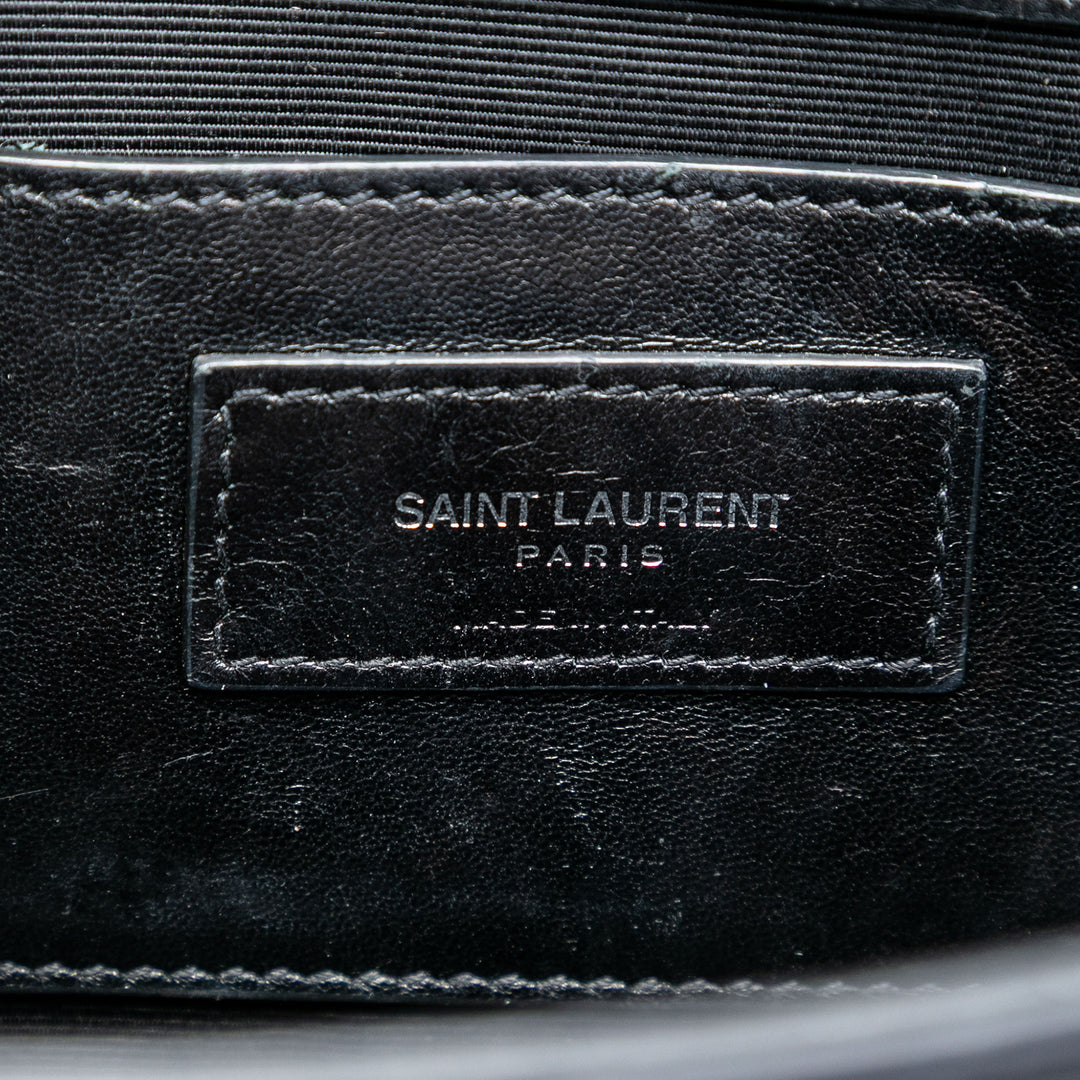 Saint Laurent Medium Croc embossé Cuir Kate Pompon Sac porté croisé