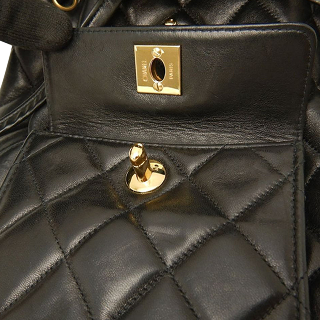 Chanel Medium Matelassé Cuir d’agneau Duma Sac à dos