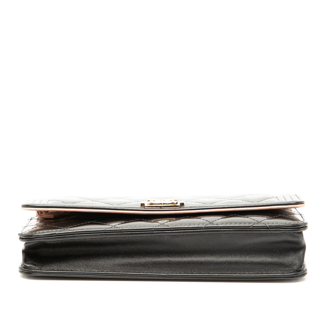 Chanel Matelassé Cuir verni Boy Wallet on Chain – GABY PARIS Authentique