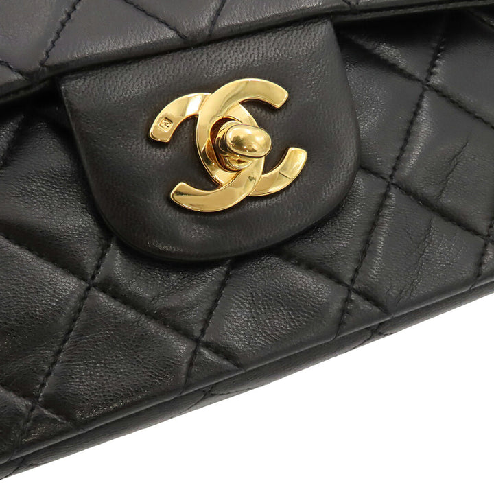 Chanel Medium Classic Cuir d'agneau Double rabat
