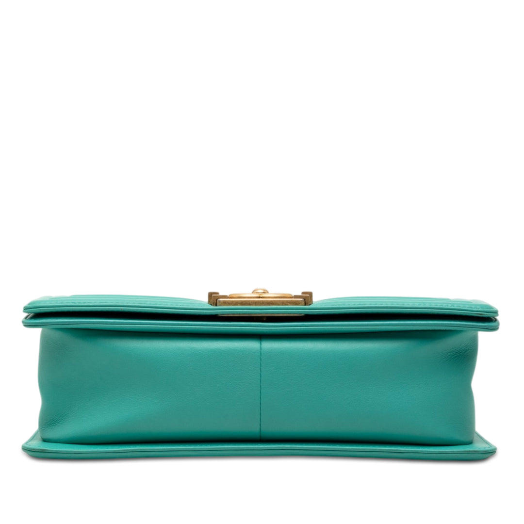 Chanel Old Medium Matelassé Cuir d’agneau Boy à rabat