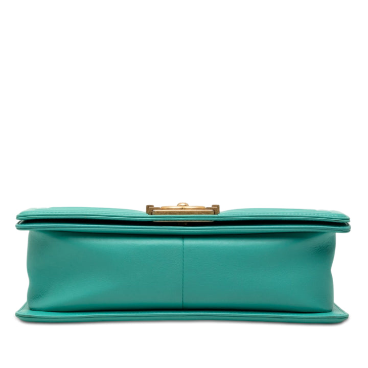 Chanel Old Medium Matelassé Cuir d’agneau Boy à rabat