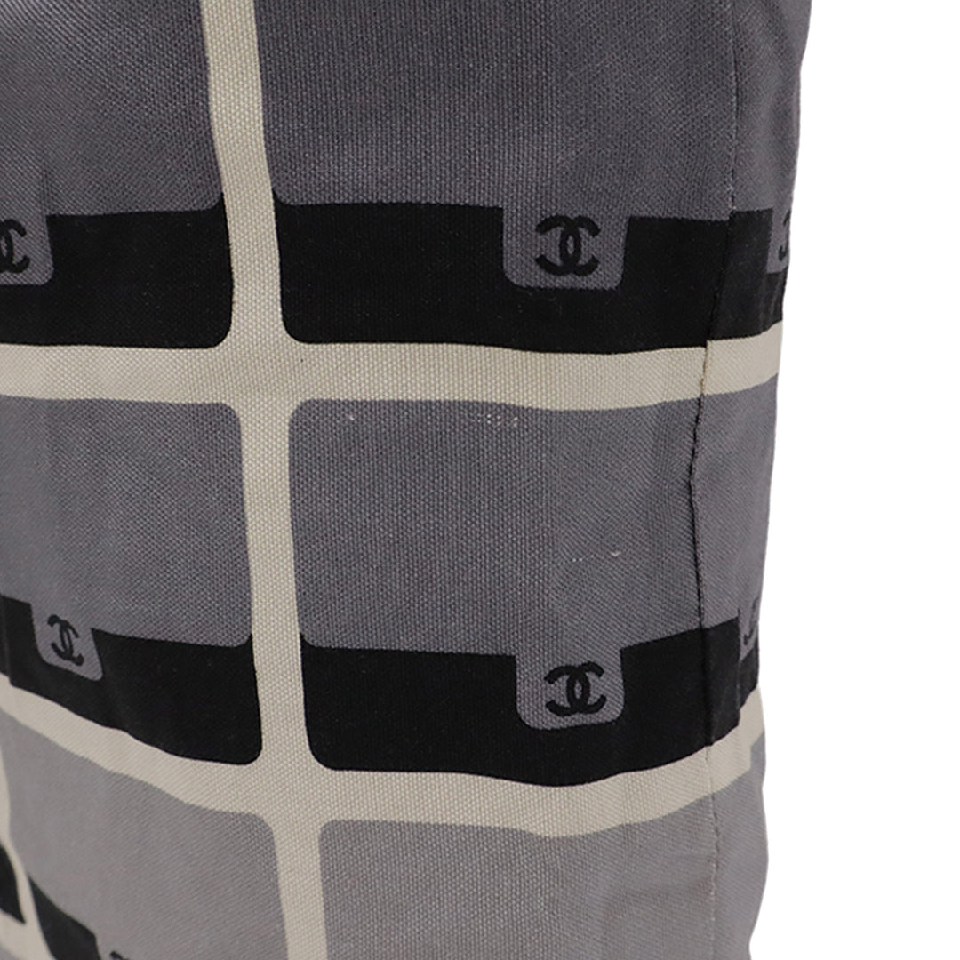 Chanel Toile Graffiti Foldable Shopping Cabas in Jersey à rabat