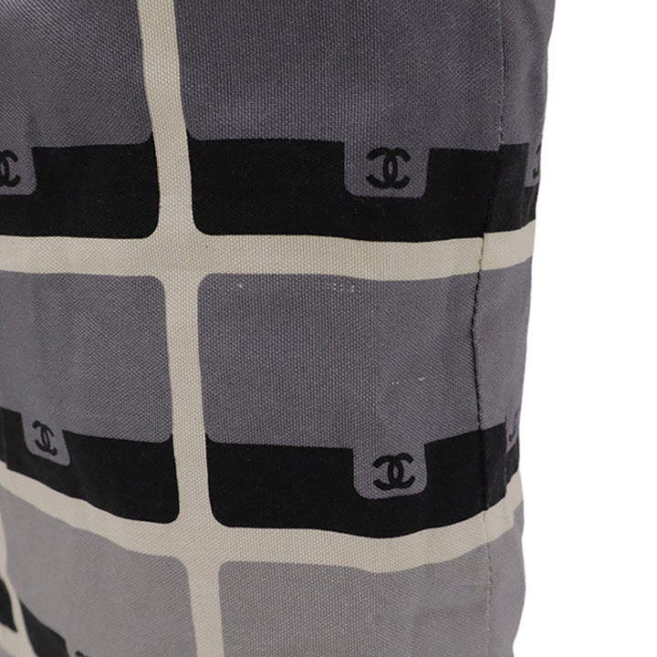Chanel Toile Graffiti Foldable Shopping Cabas in Jersey à rabat