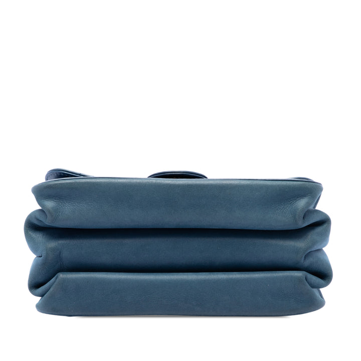 Matelassé Straight Lined à rabat Petit Cuir de veau Bleu