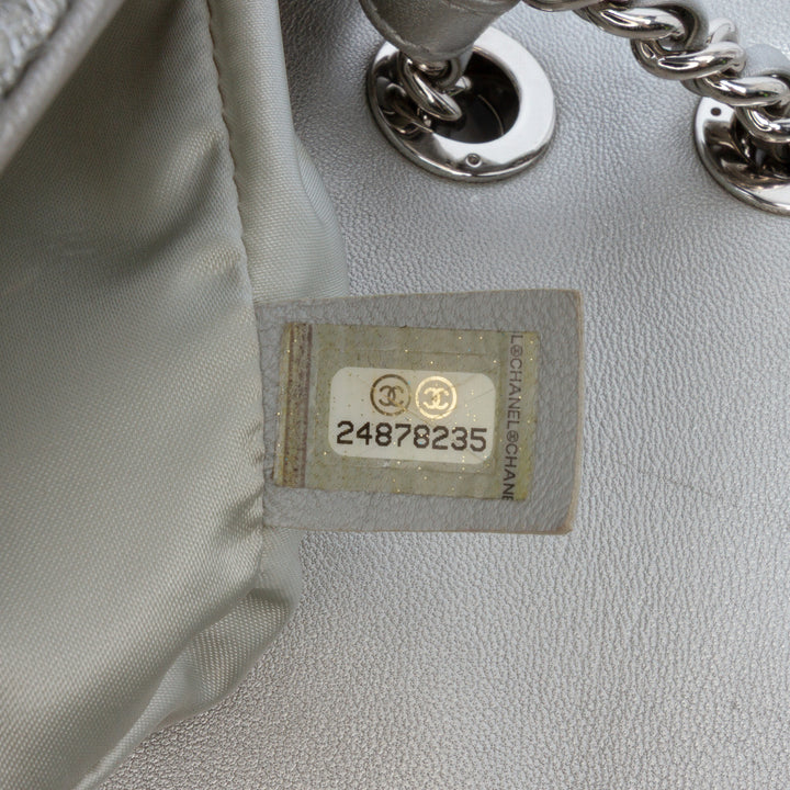 Chanel Medium Quilted Lurex Ground Control Pluto Glitter Flap Argenté