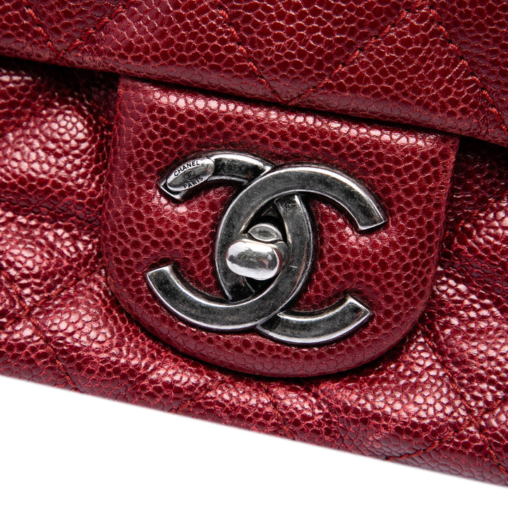 Chanel Jumbo Matelassé Iridescent Caviar Easy à rabat