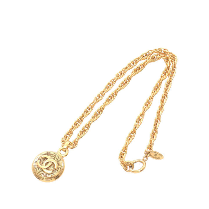 Chanel plaqué CC Rond Pendant Collier – GABY PARIS Authentique