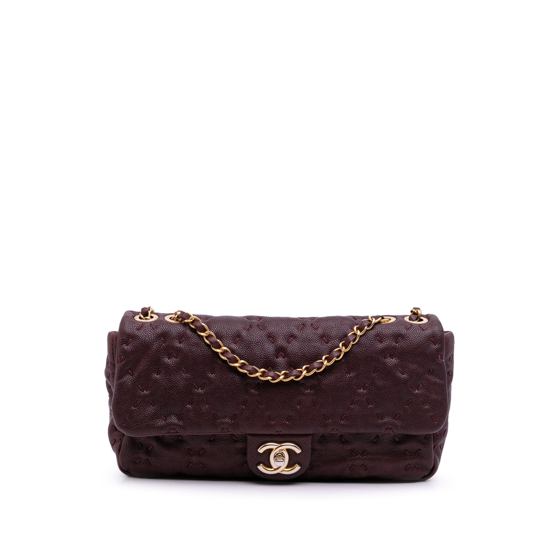 Caviar Wild Stitch Flap Red - Gaby Paris