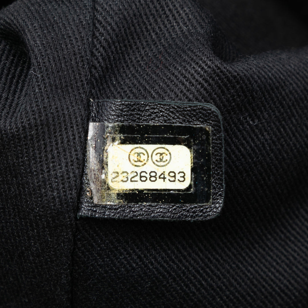 Chanel CC Daim Wild Stitch Bucket Sac