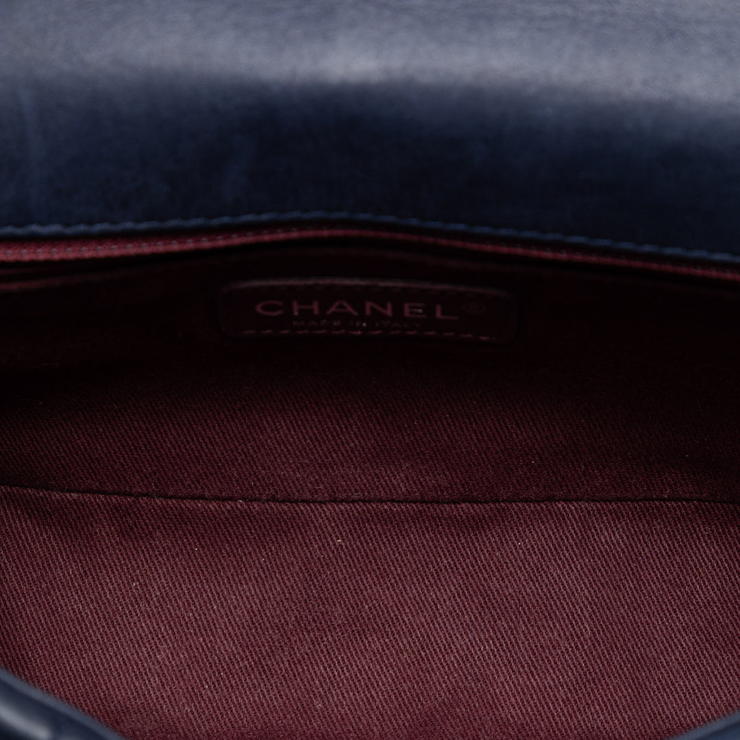 Chanel Chocolate Bar Iridescent Cuir de veau Bubble à rabat