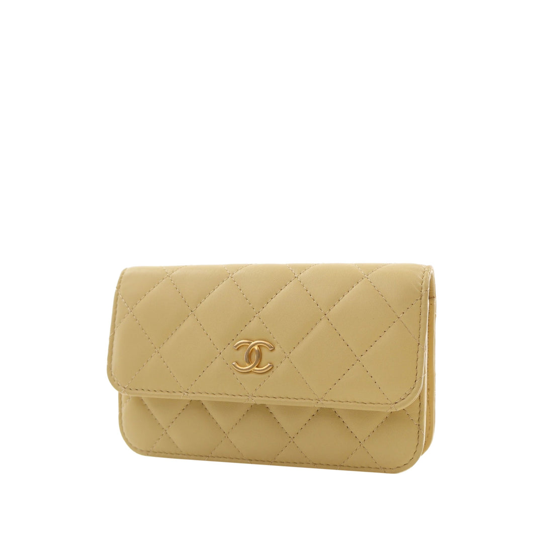 Chanel CC Matelassé Pochette avec chaîne Cuir d'agneau Jaune – vue 10 – GABY PARIS