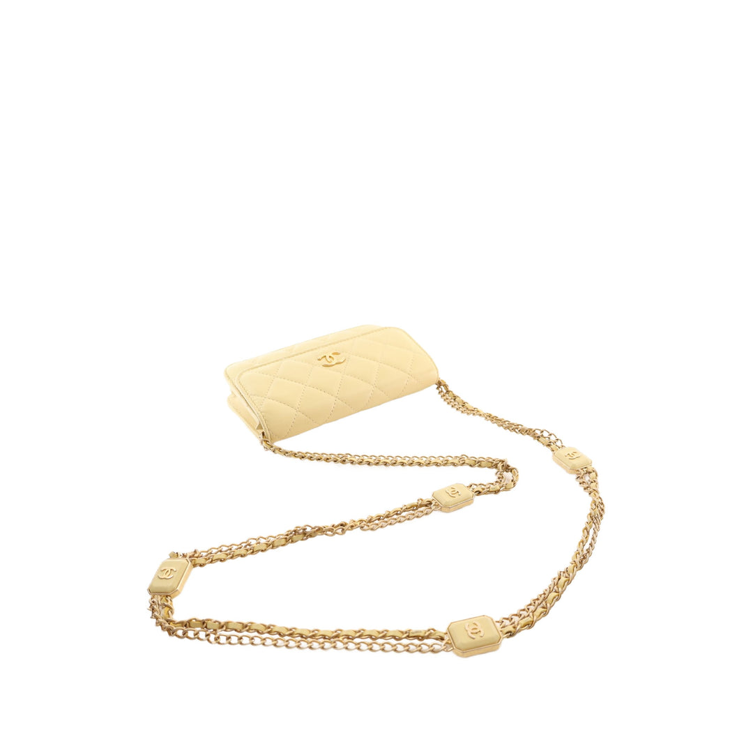 Chanel CC Matelassé Pochette avec chaîne Cuir d'agneau Jaune – vue 6 – GABY PARIS