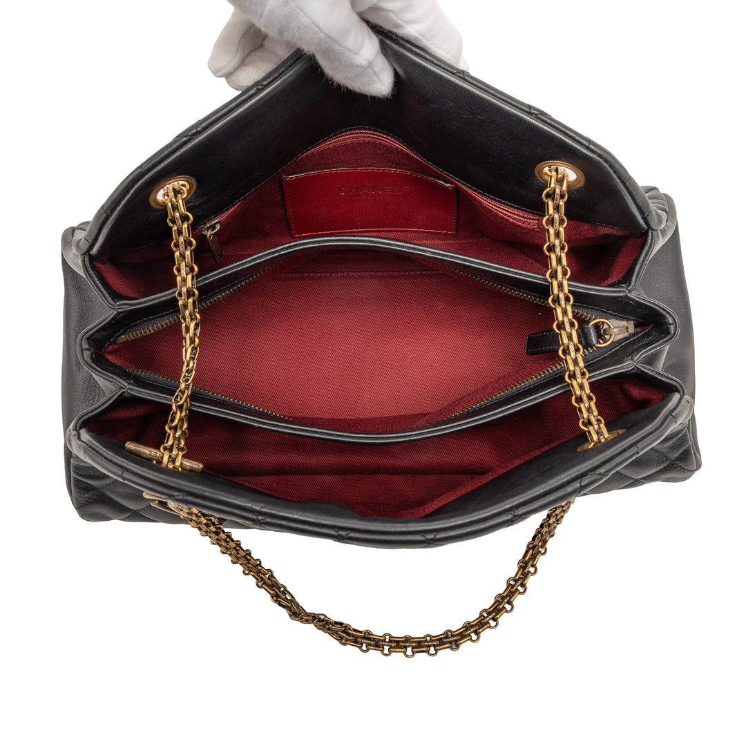 Chanel Medium Matelassé Cuir d’agneau Just Mademoiselle Bowling Sac