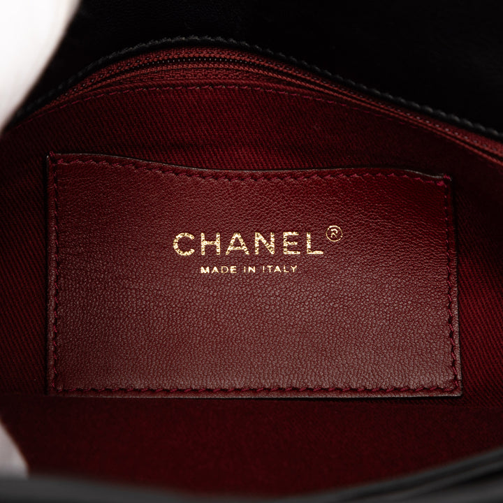 Chanel Medium Matelassé Cuir d’agneau Just Mademoiselle Bowling Sac