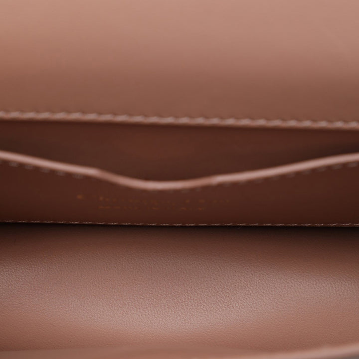 Dior 30 Montaigne à rabat Marron – vue 4 – GABY PARIS