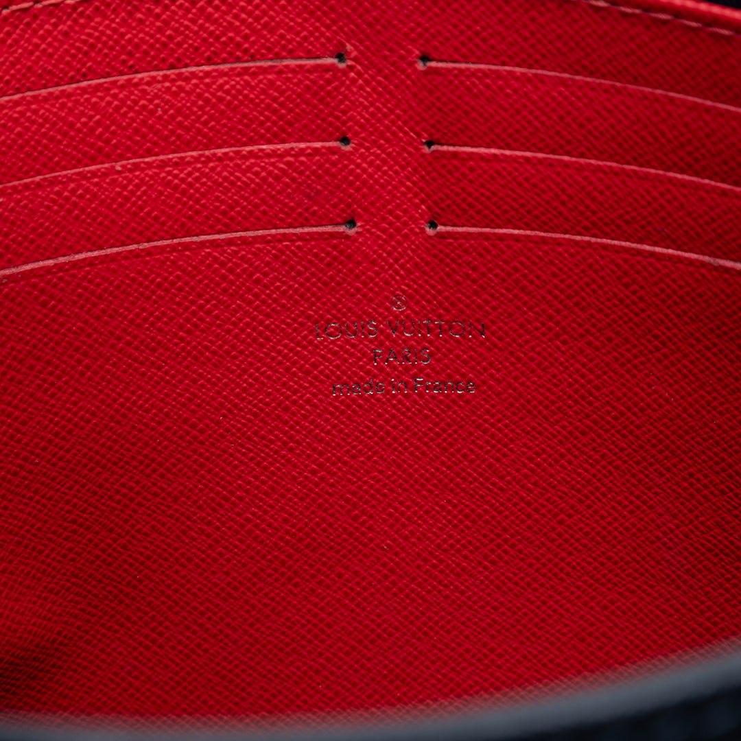 Louis Vuitton Taiga Pochette Voyage MM