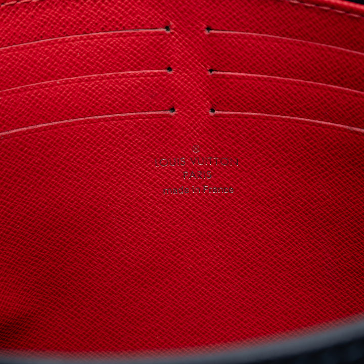 Louis Vuitton Taiga Pochette Voyage MM
