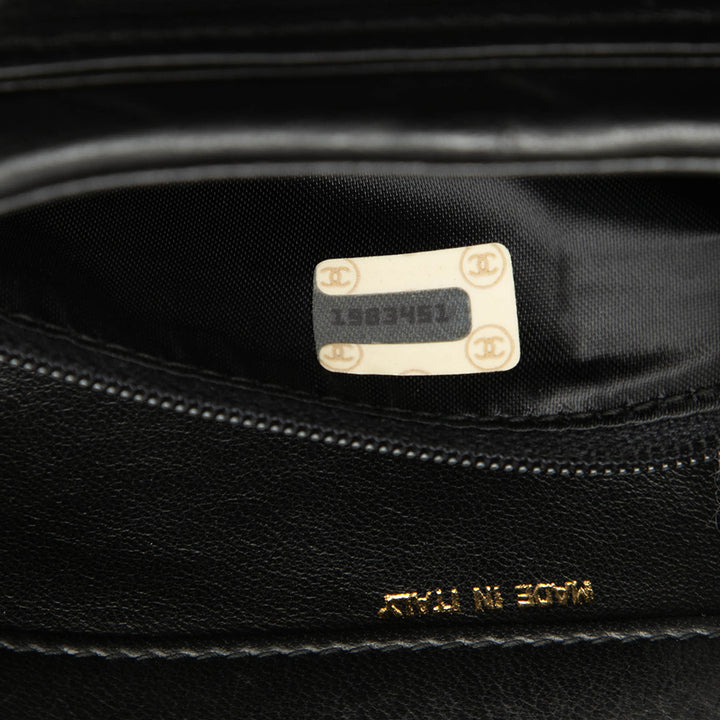 Chanel CC Matelassé Cuir d’agneau Pompon Vanity