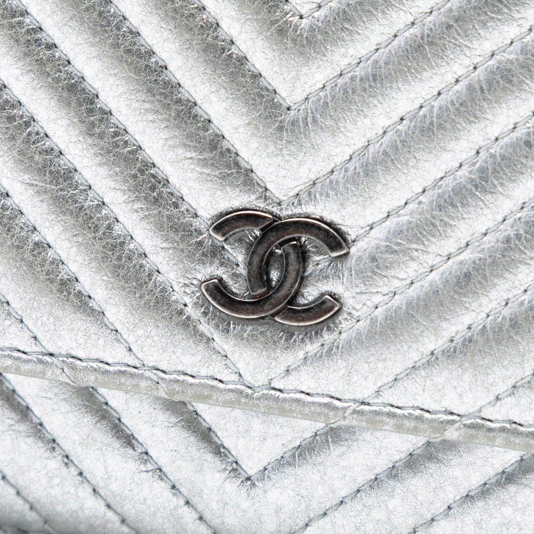 Chanel CC Chevron Metallic Cuir d’agneau Wallet on Chain