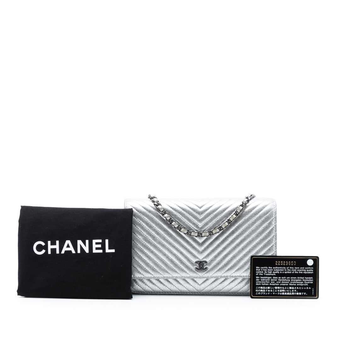 Chanel CC Chevron Metallic Cuir d’agneau Wallet on Chain