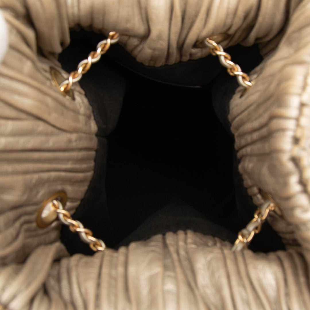 Chanel Small Metallic Cuir de veau Coco Pleats Drawstring Sac à dos