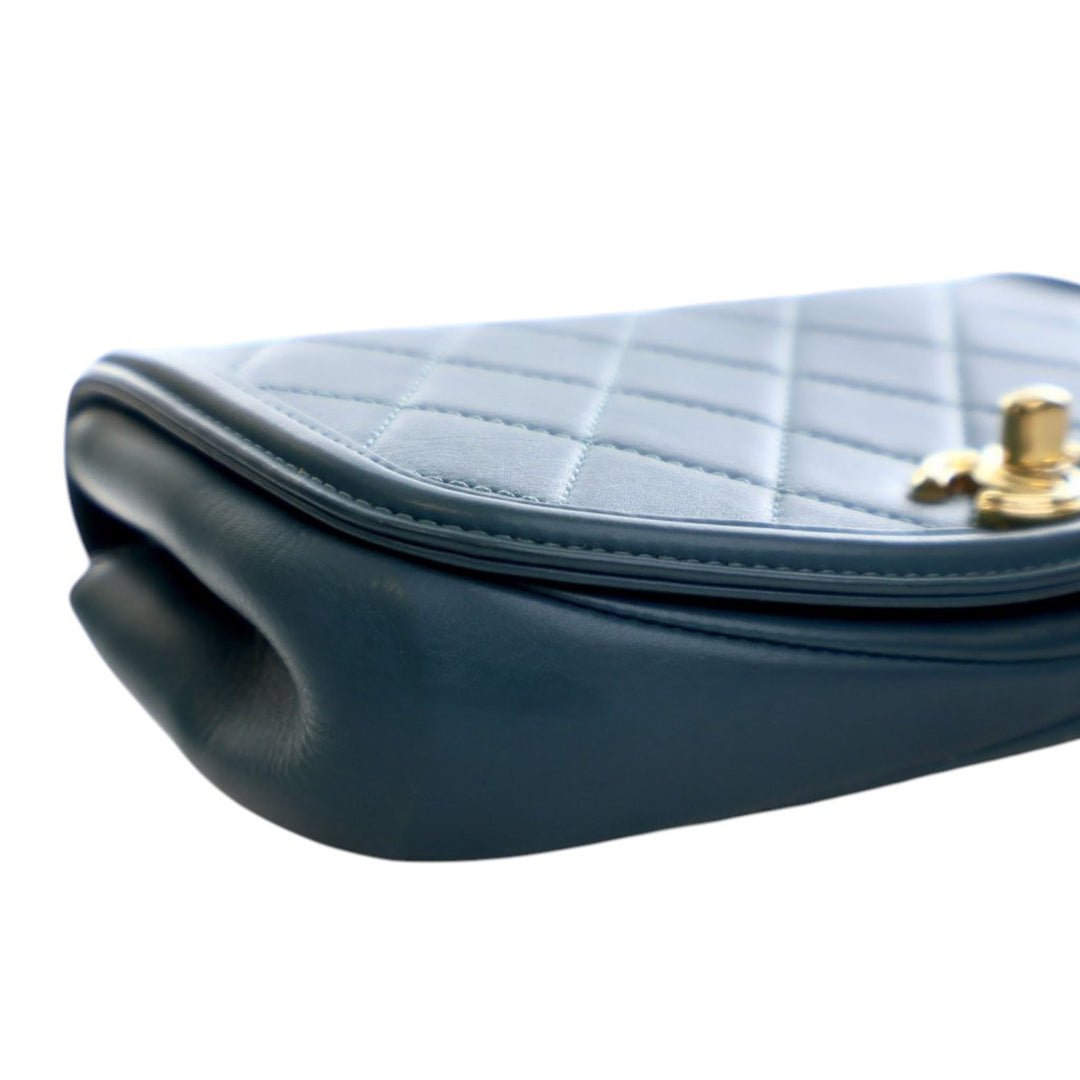 Chanel Mini Matelassé Cuir de veau Underline à rabat