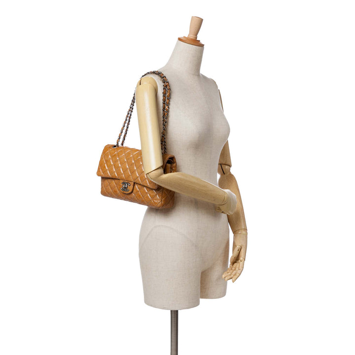 Medium Classic Crinkled Patent Double Flap Brown - Gaby Paris