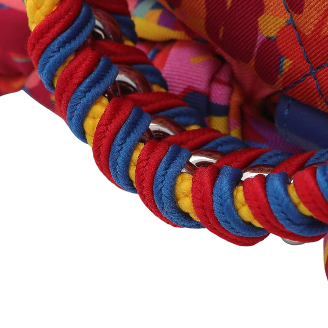 Chanel Quilted and Printed Nylon Foulard Sac à dos Rose – GABY PARIS Authentique