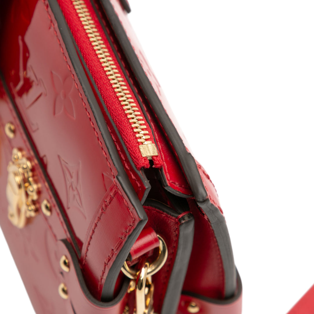 Louis Vuitton Monogram Vernis Trunk Pochette Rouge – GABY PARIS Authentique