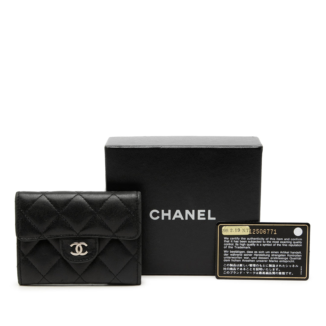 Chanel Classic Cuir d’agneau à rabat Card Holder