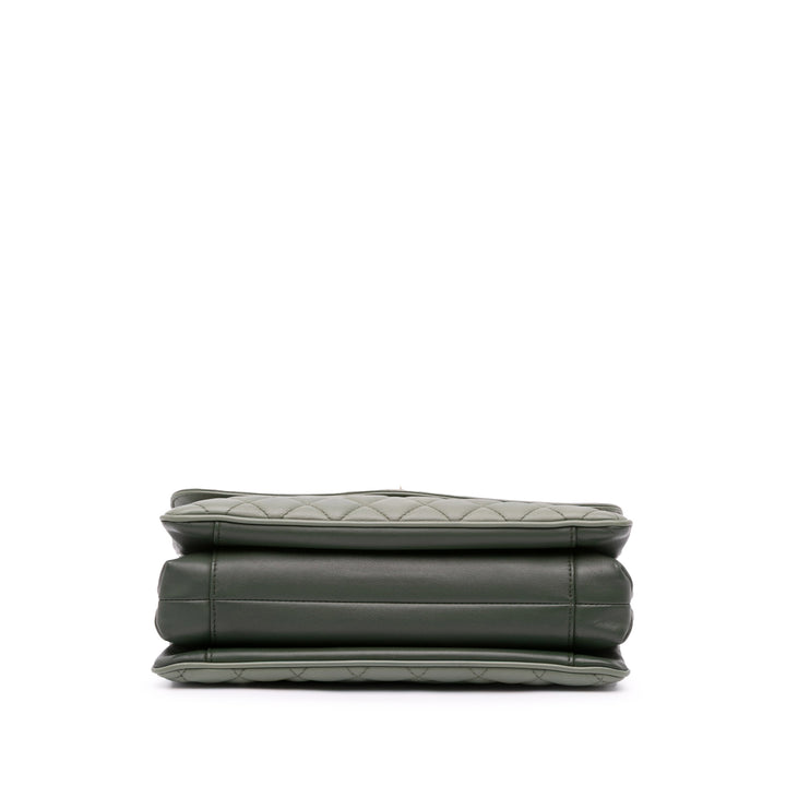 Large Quilted Lambskin Daily Companion Flap Green - Gaby Paris