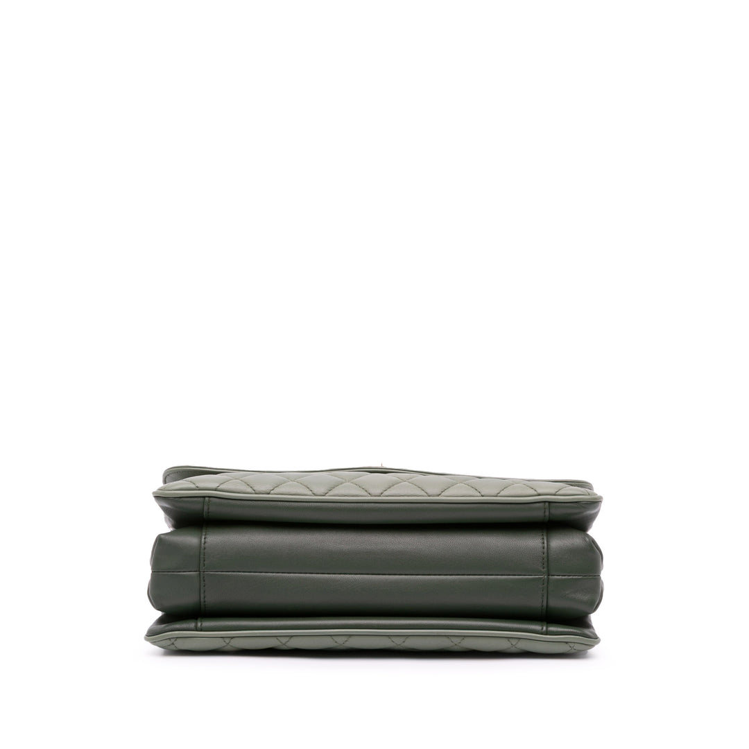 Large Quilted Lambskin Daily Companion Flap Green - Gaby Paris