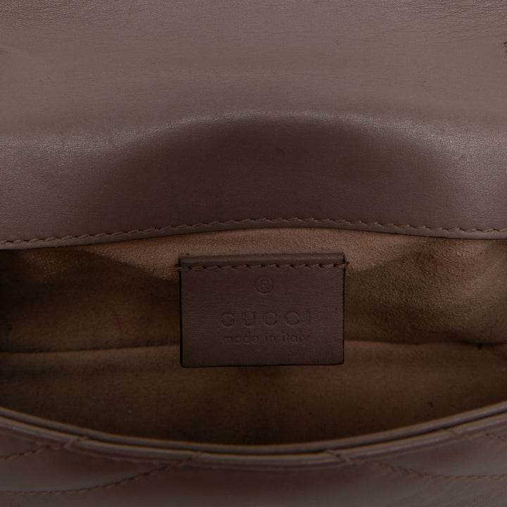 Gucci GG Marmont Matelasse à rabat Sac Mini Marron – vue 4 – GABY PARIS