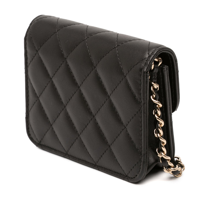 Chanel CC Matelassé Cuir d’agneau Strass Pochette avec chaîne