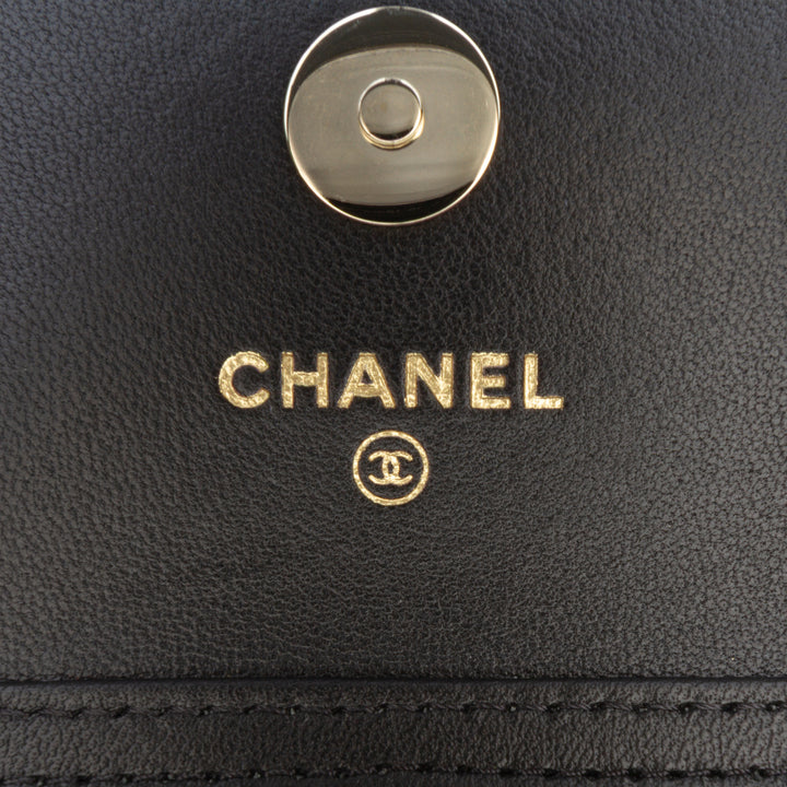 Chanel CC Matelassé Cuir d’agneau Strass Pochette avec chaîne