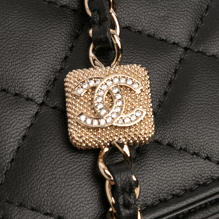 Chanel CC Matelassé Cuir d’agneau Strass Pochette avec chaîne