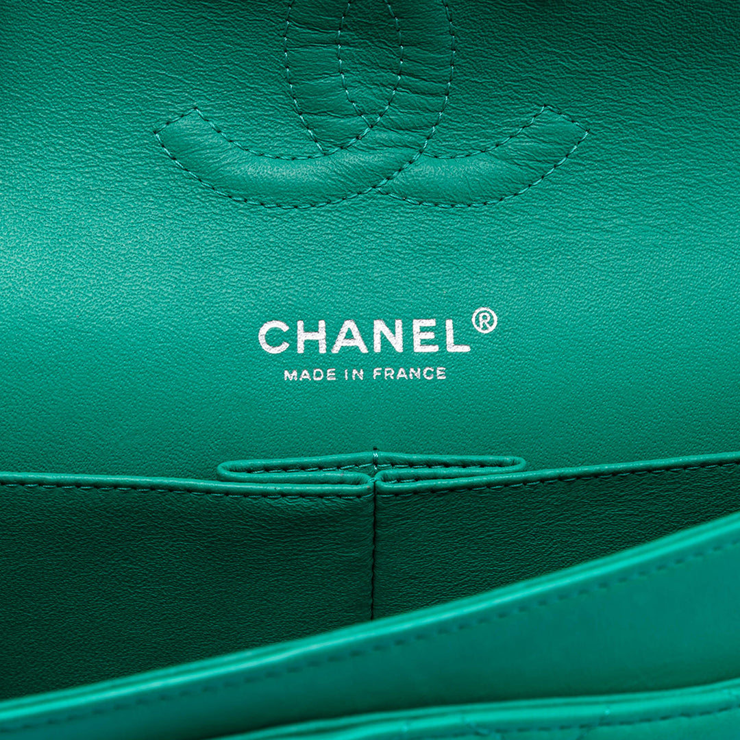 Chanel Medium Classic Cuir d’agneau Double rabat