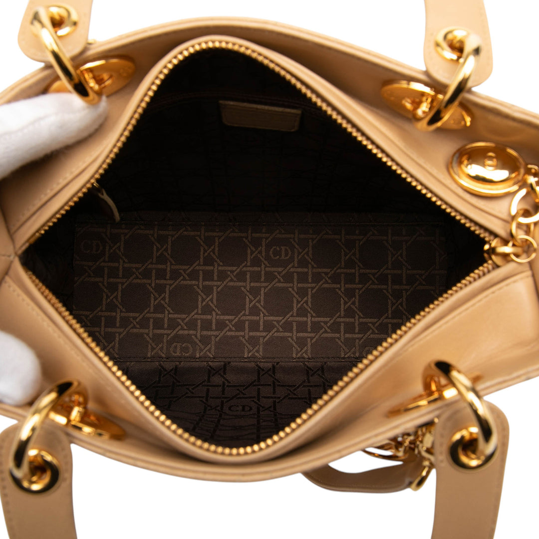 Dior Medium Cuir d’agneau Cannage Lady Dior