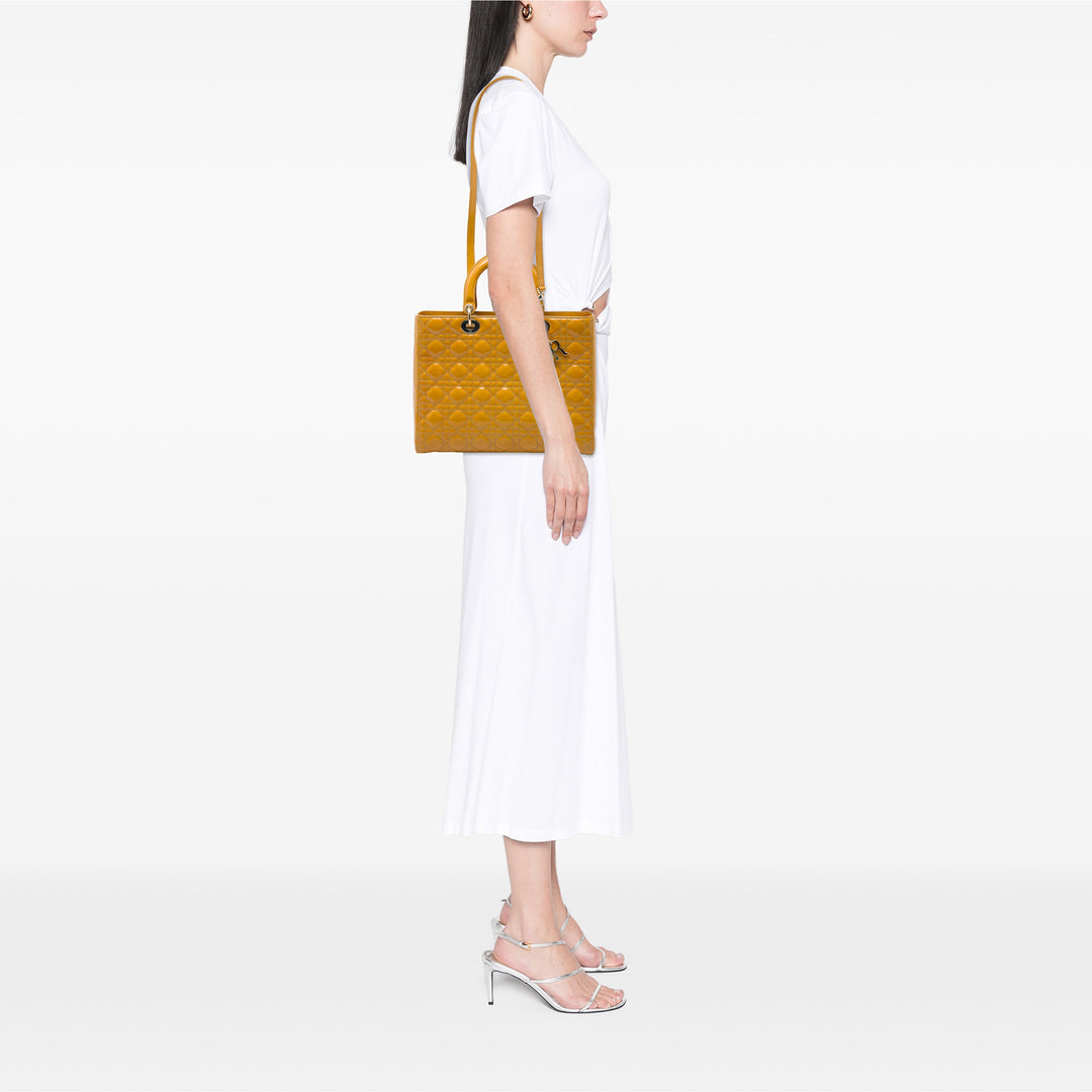 Dior Lady Dior Cannage Grand Jaune – vue 5 – GABY PARIS