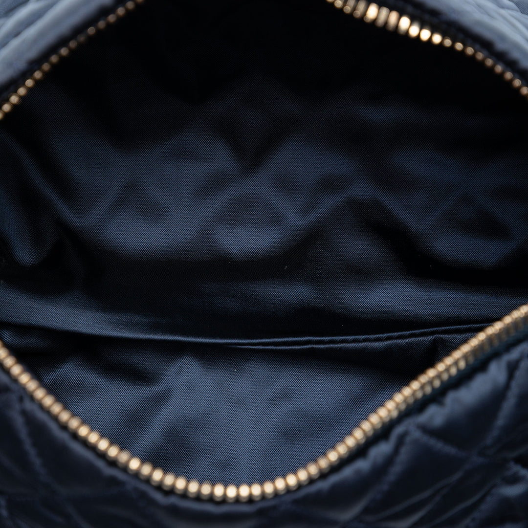 Chanel CC Matelassé Nylon Cristal Barrel Sac porté croisé