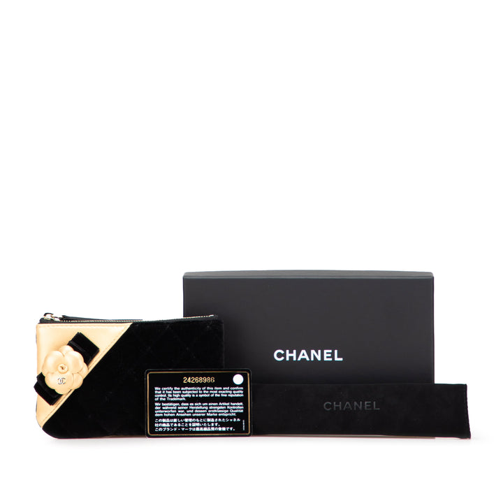 CC Quilted Velvet Camellia Pouch Black - Gaby Paris