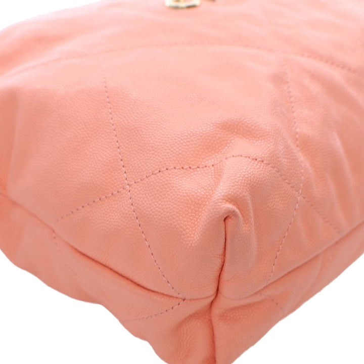 Chanel Small Matelassé Caviar 22 Sac à main