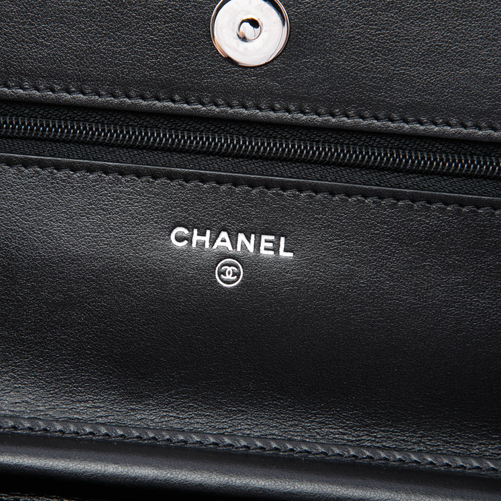 CC Bicolore Matelassé Wallet on Chain Rose