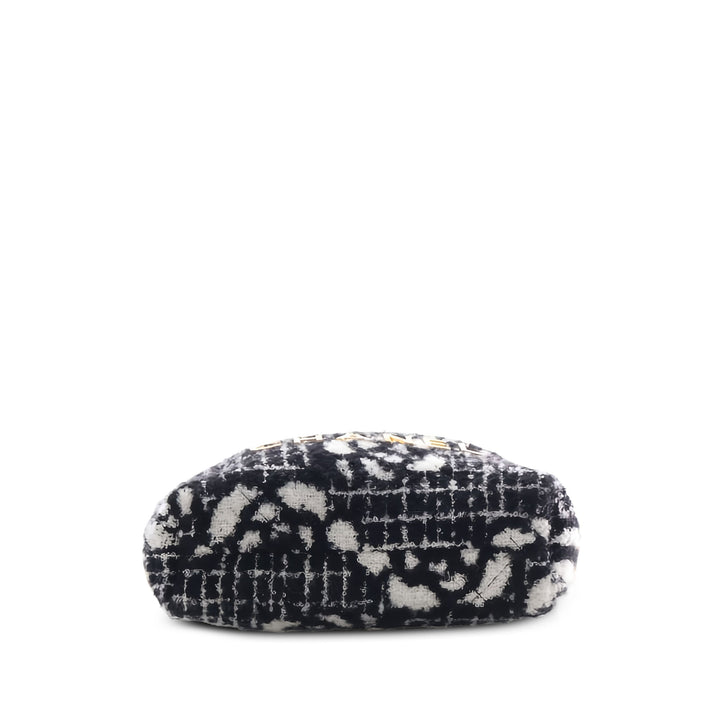 Chanel Sac à main Camellia 22 Mini Noir – vue 3 – GABY PARIS