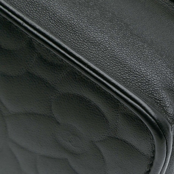 Chanel CC Embossed Cuir d’agneau Camellia Wallet On Chain Noir